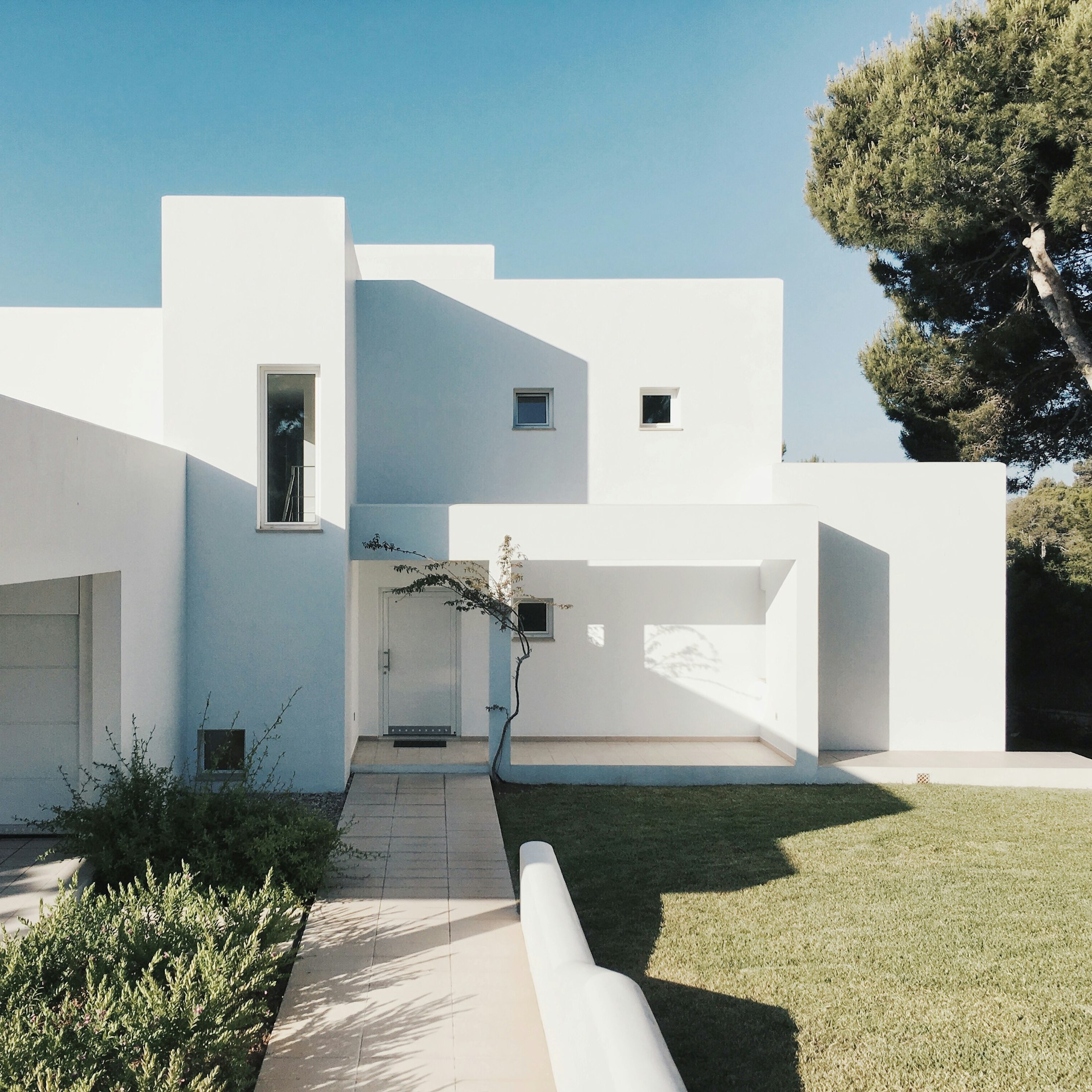 Contemporary South Florida residence — sample photography