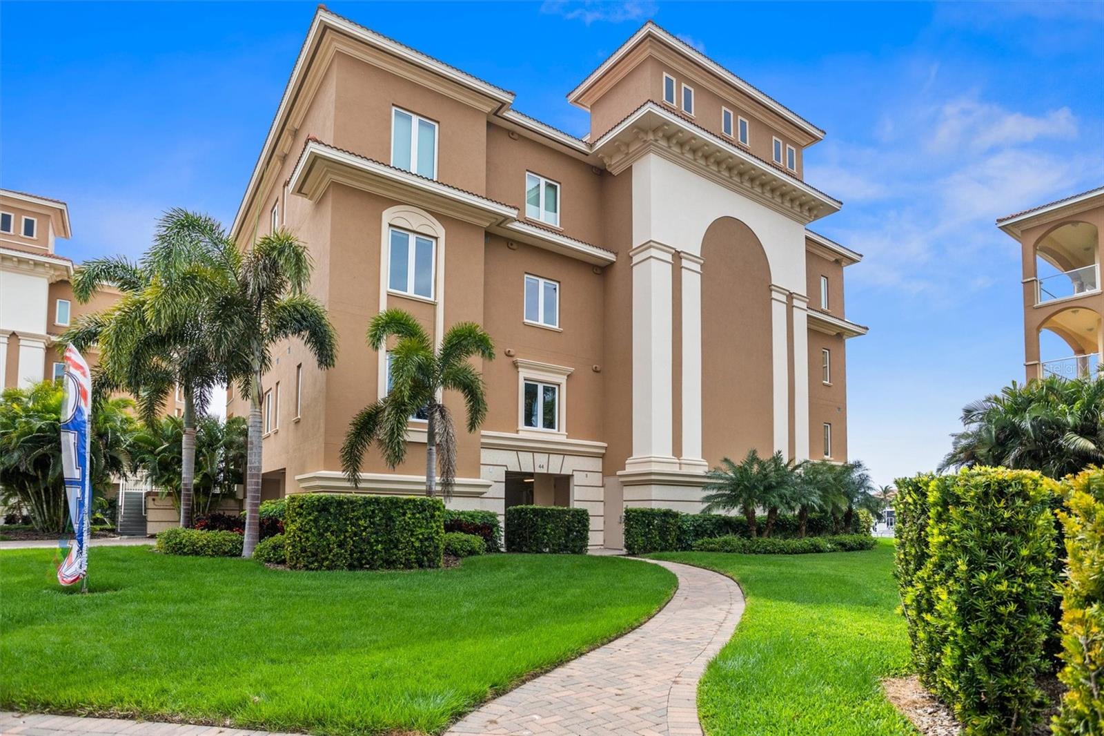 44 BAYVIEW CT S #A, ST PETERSBURG